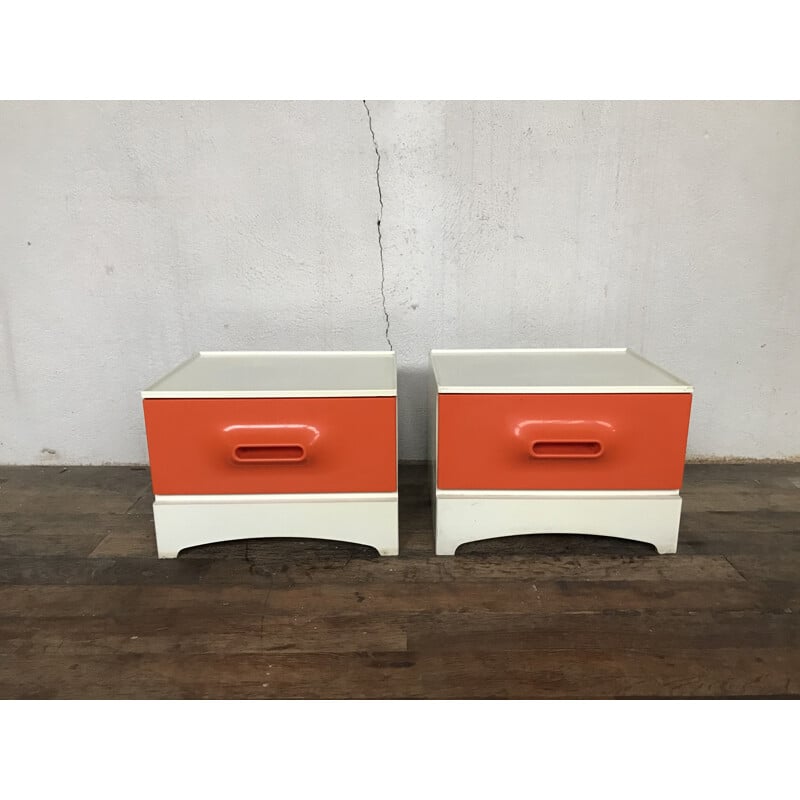 Table de chevet vintage blanc et orange de Marc Held pour Prisunic, 1960