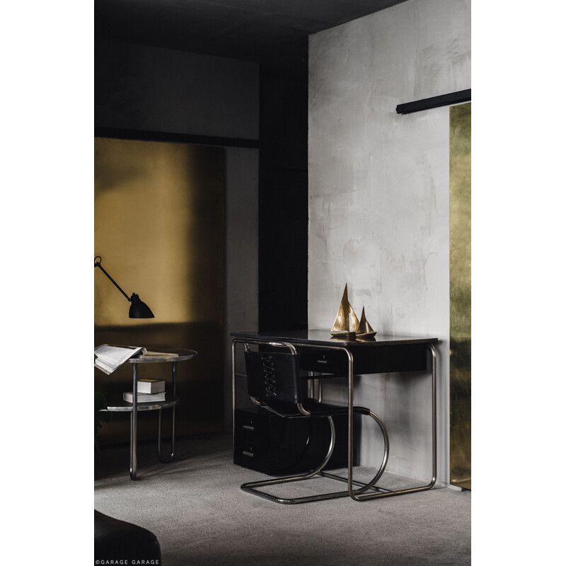 Lot de 2 chaises vintage en cuir noir cantilever MR10 de Ludwig Mies Van der Rohe pour Knoll