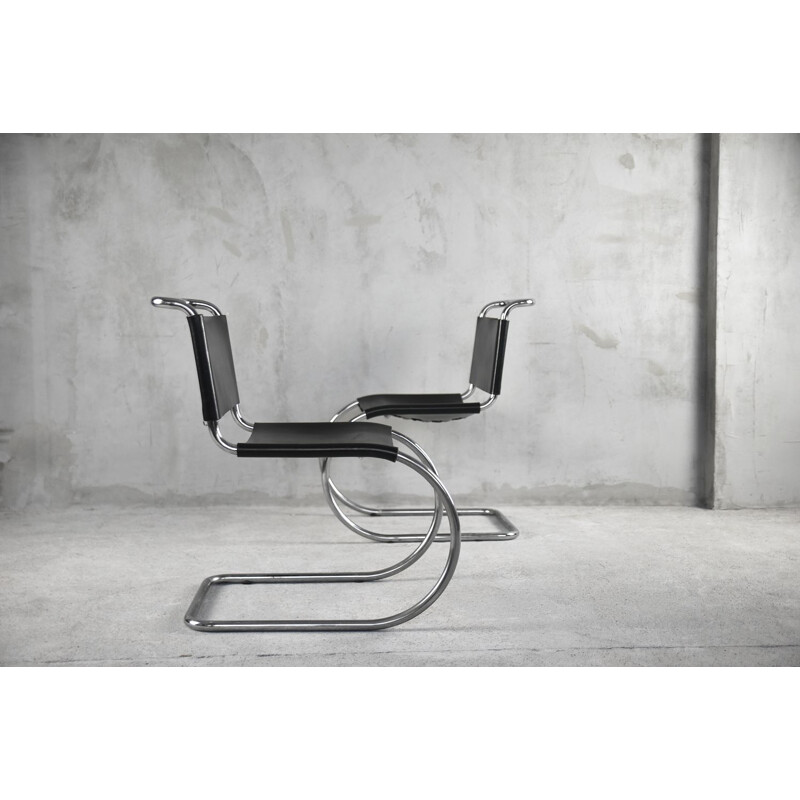 Lot de 2 chaises vintage en cuir noir cantilever MR10 de Ludwig Mies Van der Rohe pour Knoll