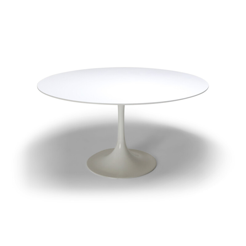 Vintage round white dining table by Eero Saarinen for Knoll, 1970s