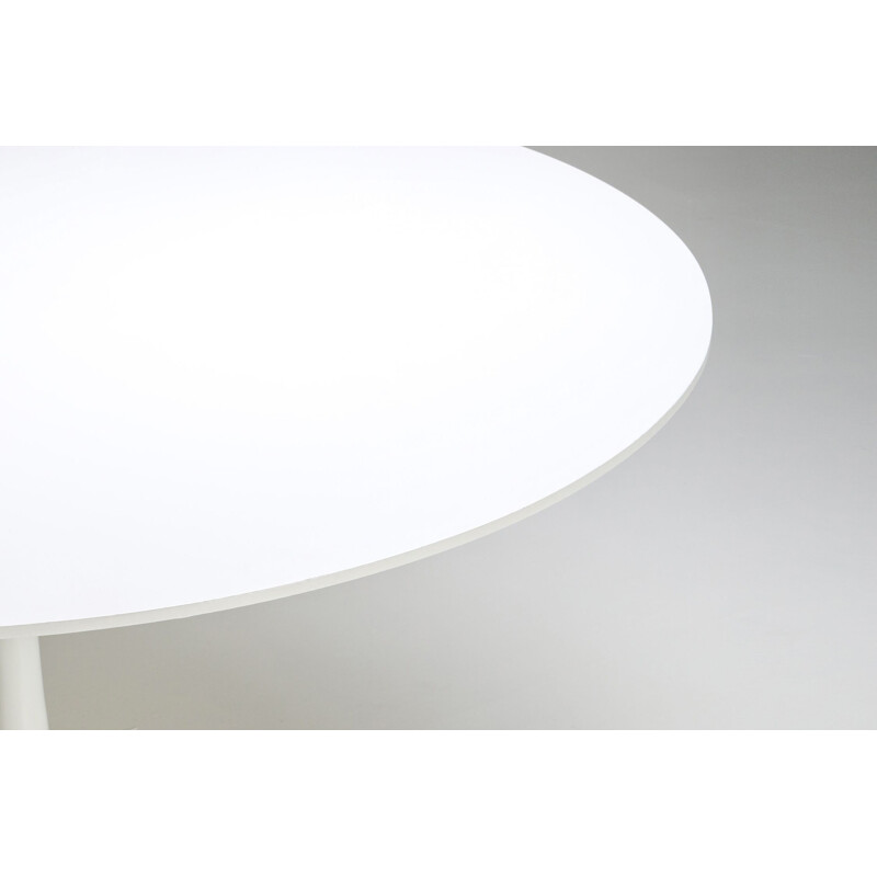 Vintage round white dining table by Eero Saarinen for Knoll, 1970s