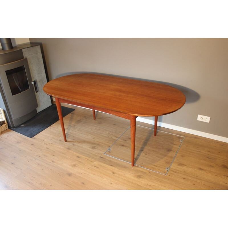 Vintage teak dining table by Frank Guille for publisher Austinsuite, 1960