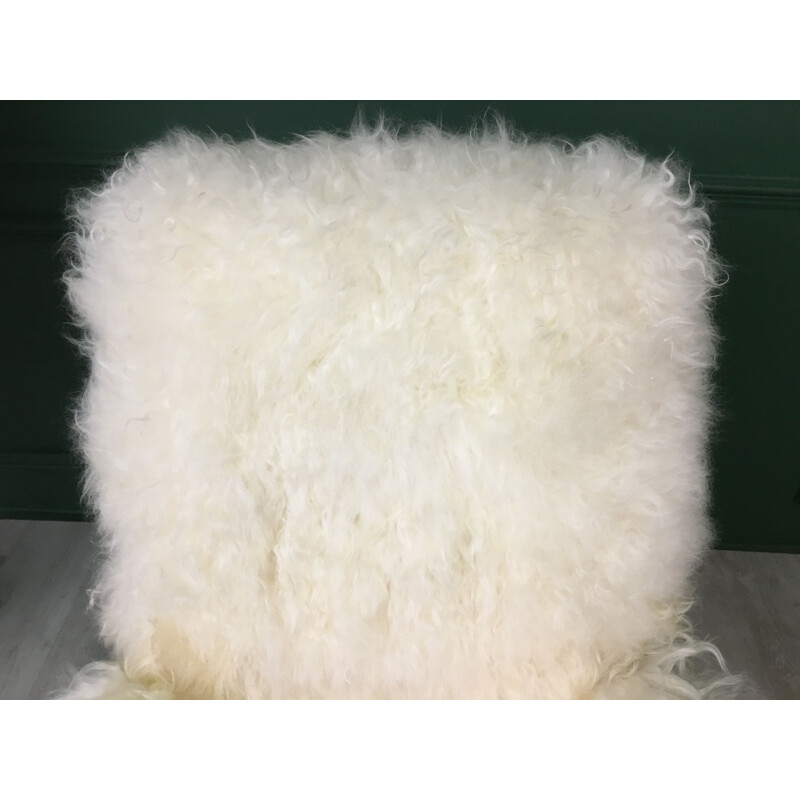 Vintage white sheepskin metal fluffy fury chair 