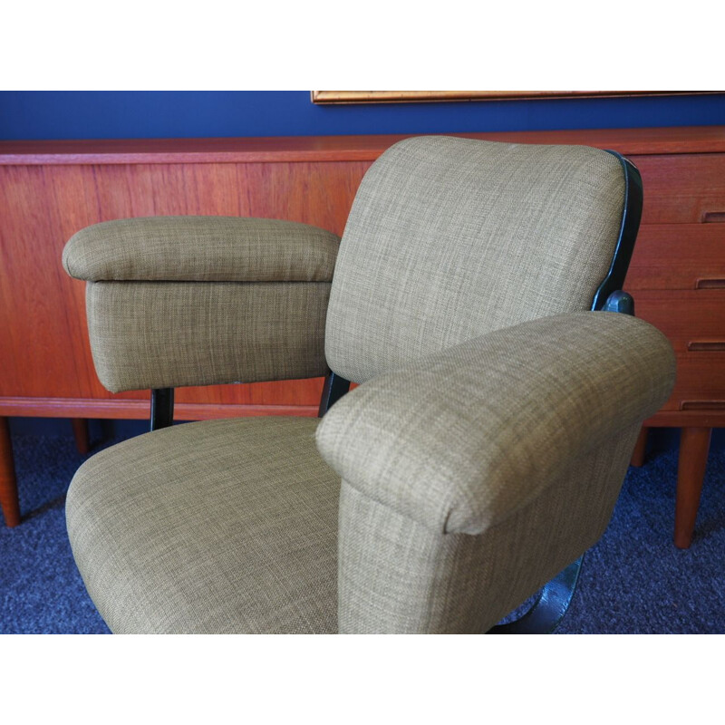 Vintage Tan Sad Office Swivel Chair, 1950