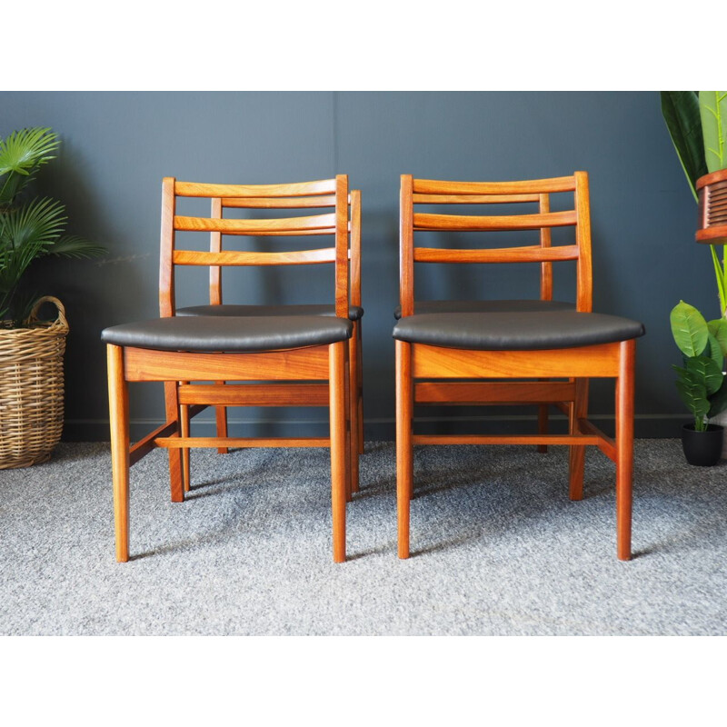 Set van 4 vintage teakhouten eetkamerstoelen van A