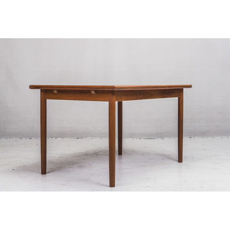 Danish extendable model 145 teak dining table by Willy Sigh for H. Sigh & Søn Møbelfabrik, 1960s