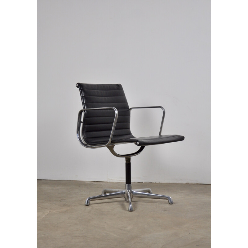 Vintage office armchair by Charles and Ray Eames for ICF, 1960