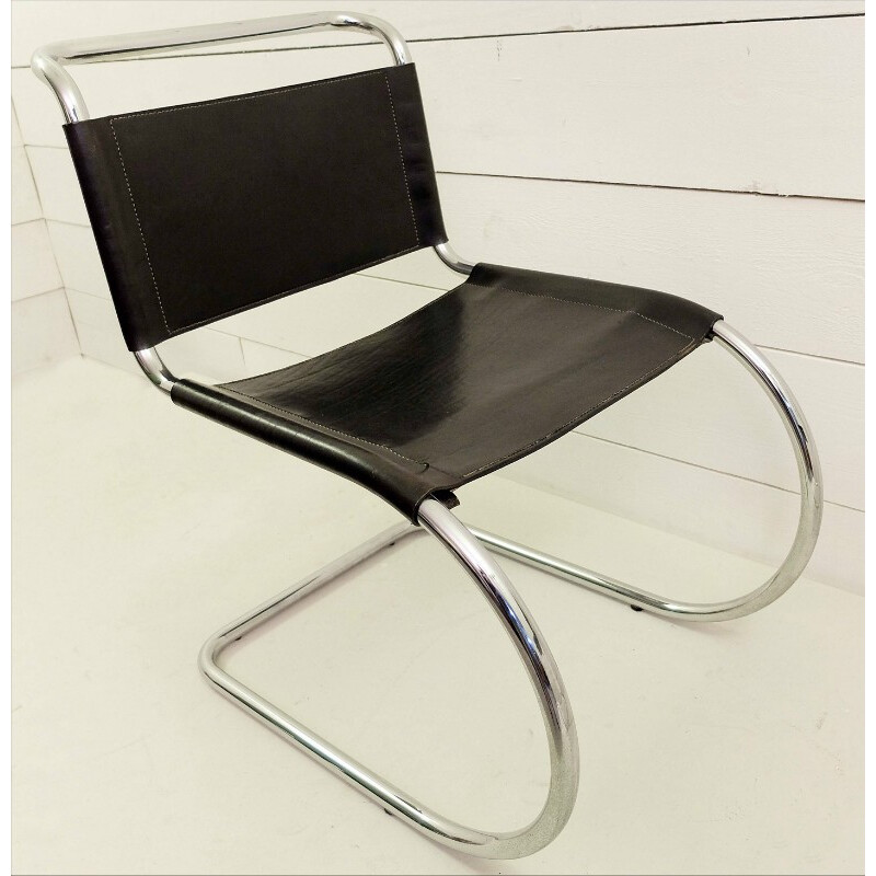 Set of four "MR" chairs in black leather, Ludwig MIES VAN DER ROHE - 1950s