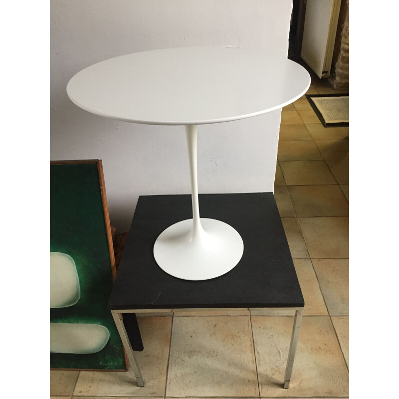 Vintage pedestal table by Knoll