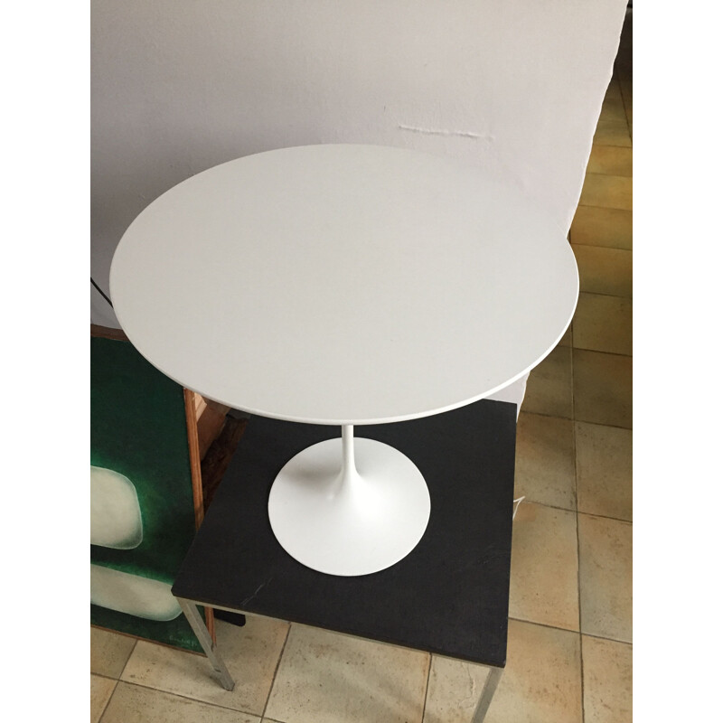 Vintage pedestal table by Knoll