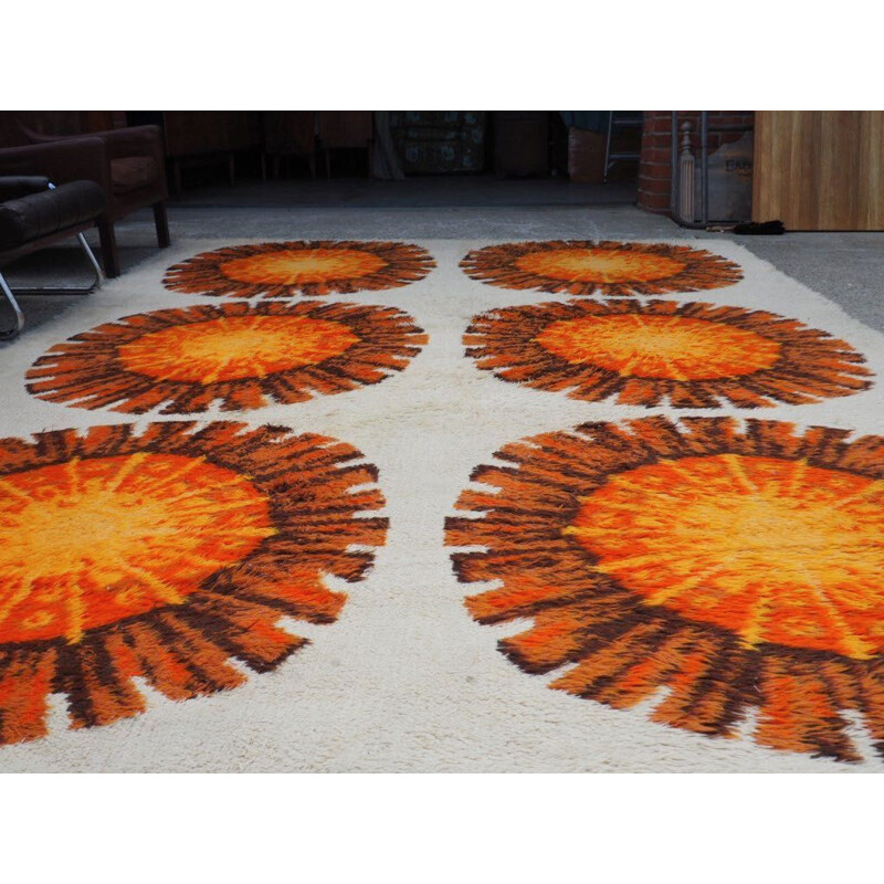 Vintage Large Orange & Cream Flower Patterned Shag-Pile Rug 1960s