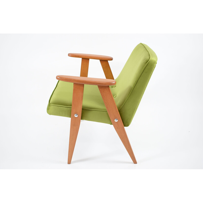 Vintage groene fluwelen fauteuil 366 van J. Chierowski 1960