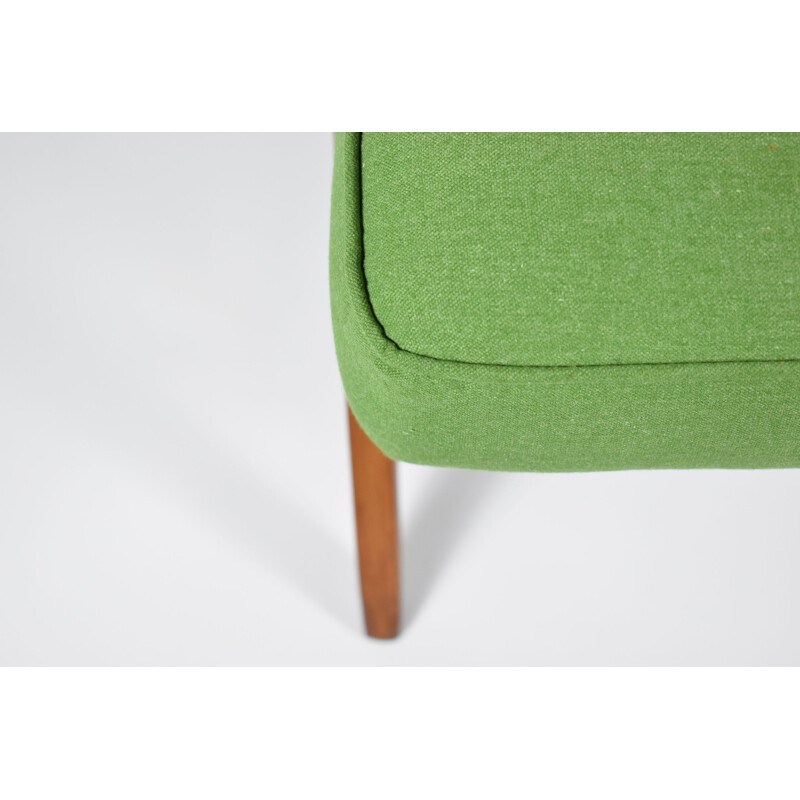 Vintage green fabric Armchair 300-177 Bunny by J. Chierowski, 1960 