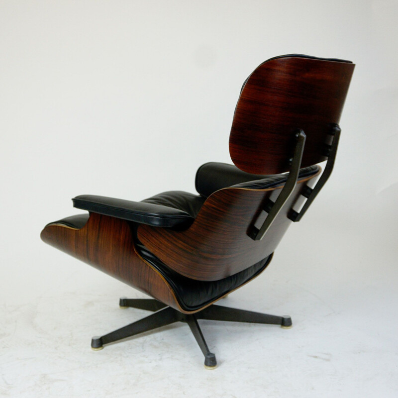 Chaise longue vintage en bois de rose et cuir noir Charles Eames par ICF pour Herman Miller