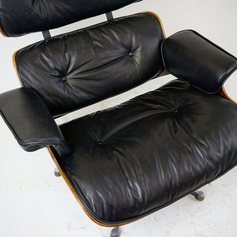 Vintage Rosewood and Black Leather Charles Eames Loungechair by ICF for Herman Miller
