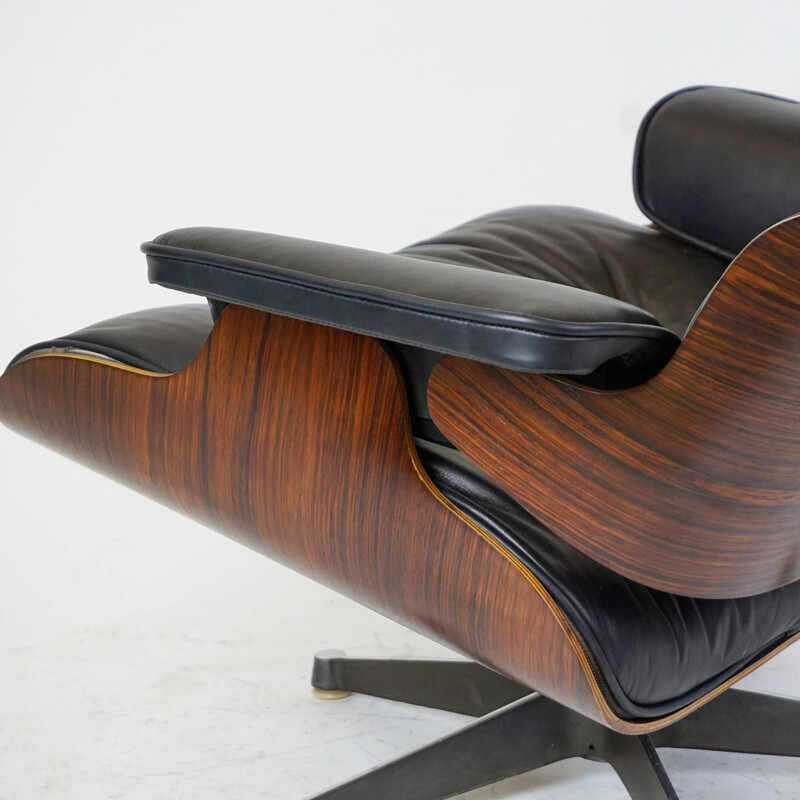 Chaise longue vintage en bois de rose et cuir noir Charles Eames par ICF pour Herman Miller