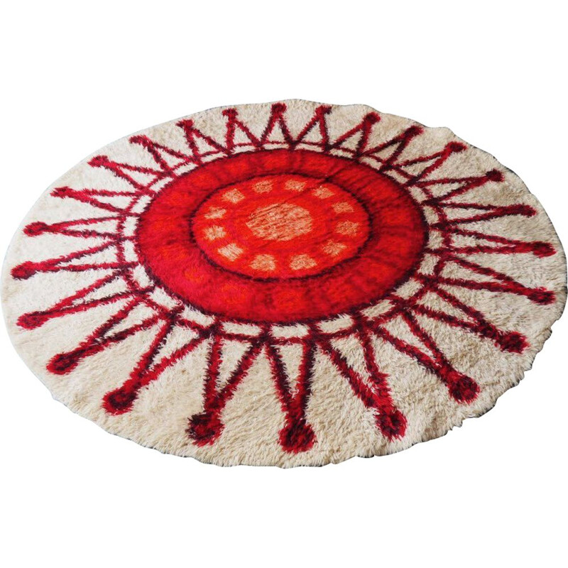 Vintage Circular Red & Cream Shag Pile Rug 1960s