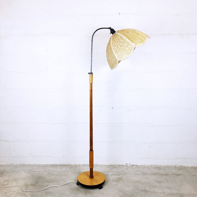 Vintage floor lamp in wicker and wood