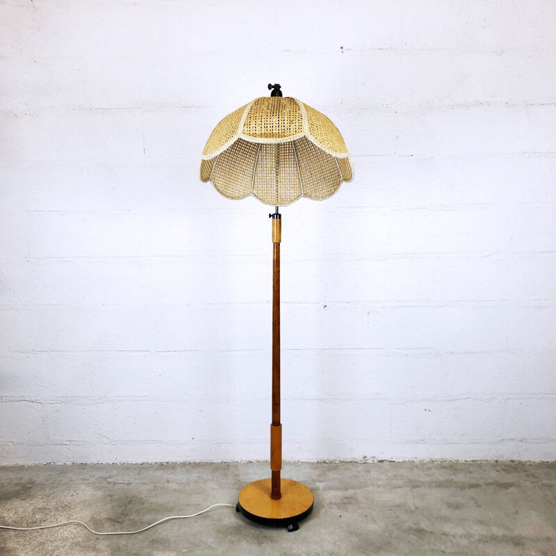 Vintage floor lamp in wicker and wood