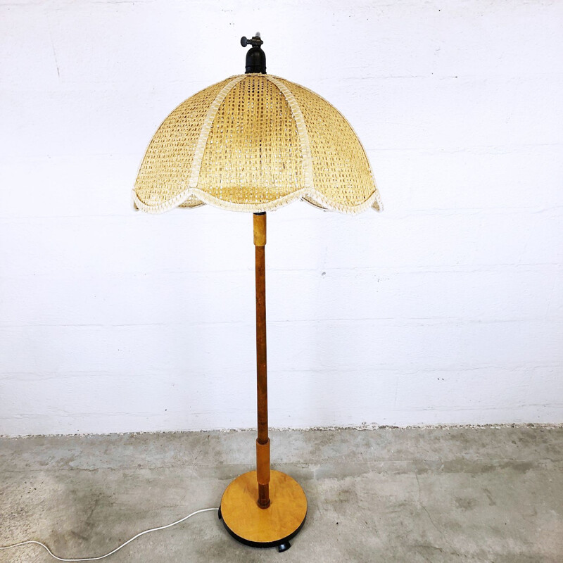 Vintage floor lamp in wicker and wood