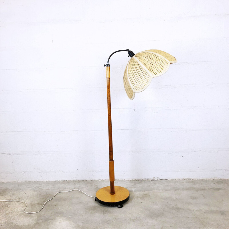 Vintage floor lamp in wicker and wood