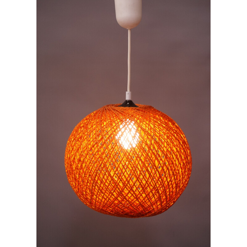 Suspension vintage orange  en corde 1970