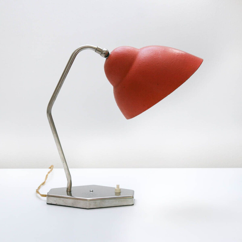Vintage karmozijnrode tafellamp van Inkop, 1960