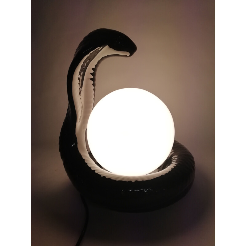Lampe de table vintage en céramique et verre opalin blanc