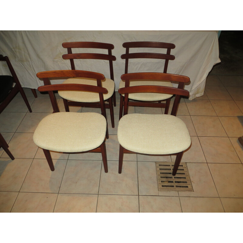 Set of 4 vintage teak chairs by Poul Volther, 1960s