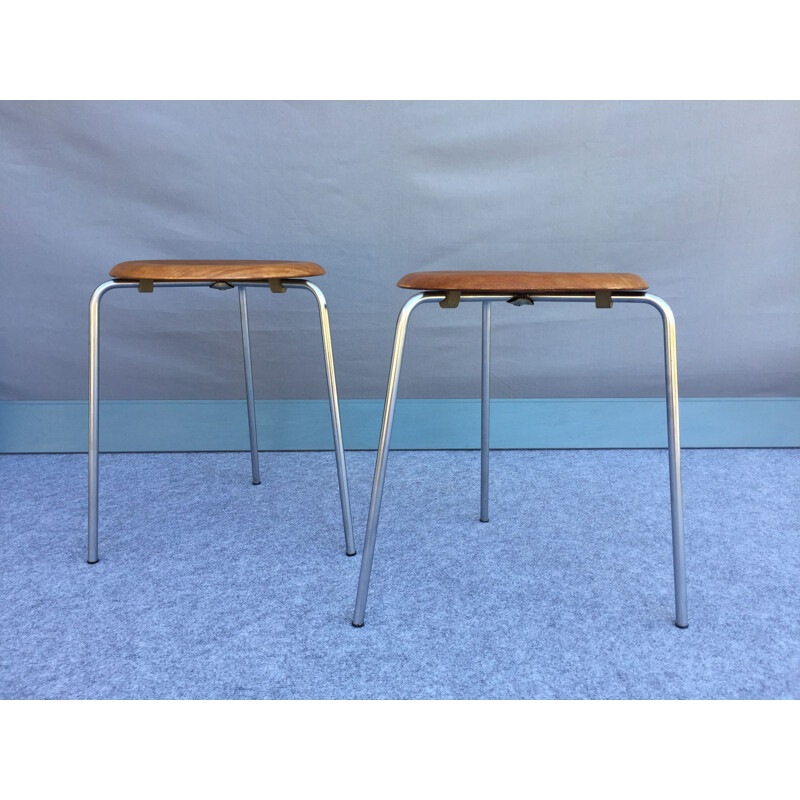 Paar vintage teakhouten krukken van Arne Jacobsen