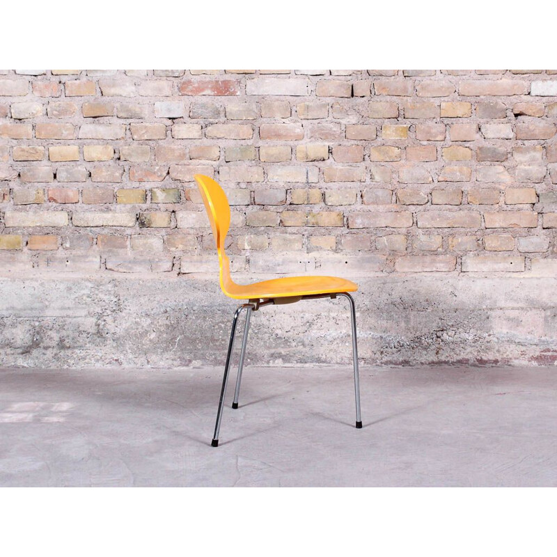 Vintage tripod chair the Ant, N .3100 by Arne Jacobsen for Fritz Hansen, Denmark, 1952s