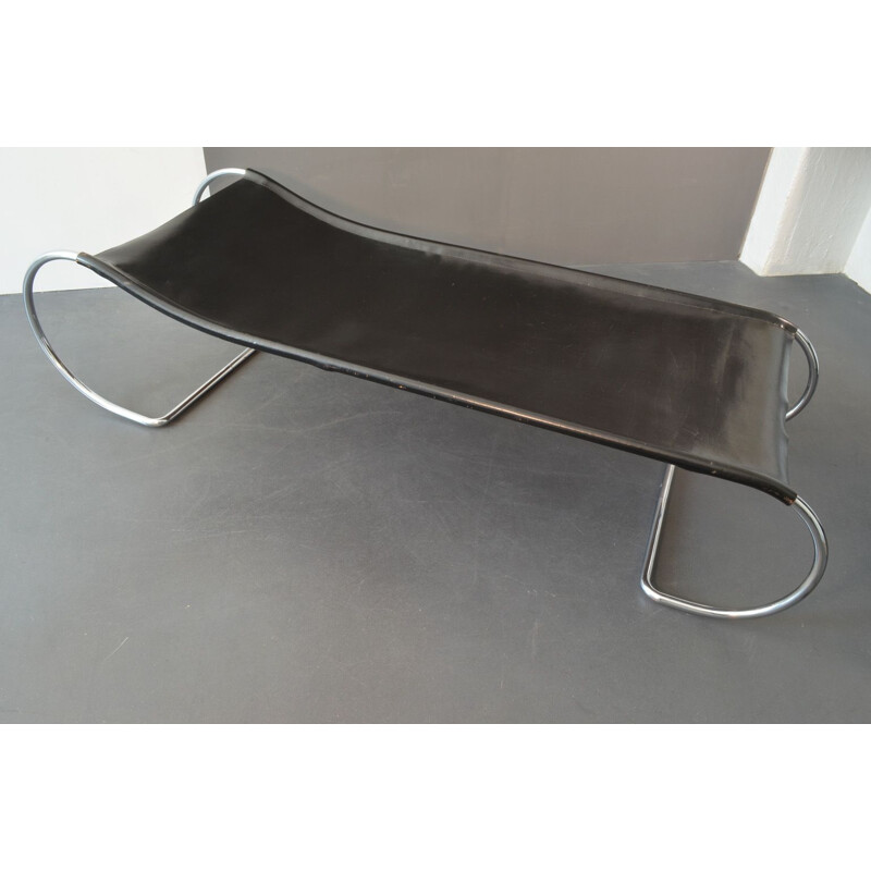 Vintage LS 22 tubular steel and leather chaise longue de Anton Lorenz para Thonet, Alemanha 1940