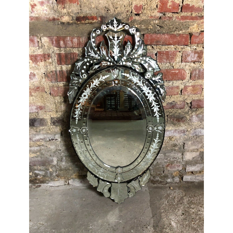 Espelho Vintage oval de Veneza com frontão, 1980