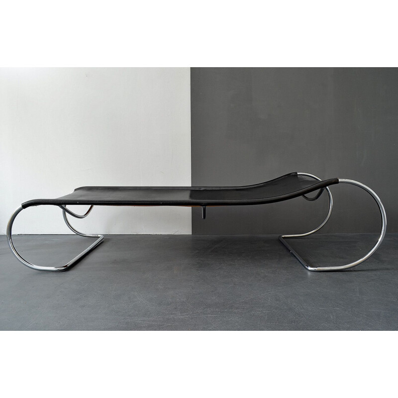 Chaise longue vintage LS 22 in tubolare d'acciaio e pelle di Anton Lorenz per Thonet, Germania 1940