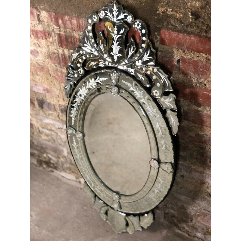 Vintage oval Venice mirror with pediment, 1980