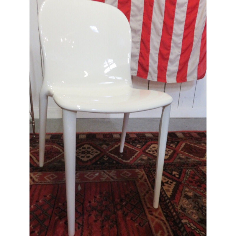 Vintage white "Kartell" polycarbonate chair