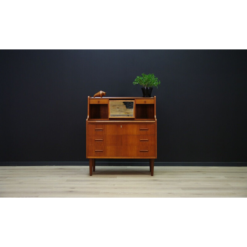 Vintage danish desk in teak with drawers