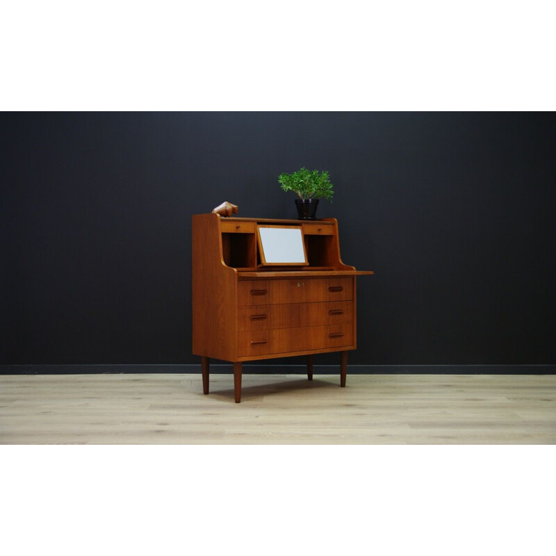 Vintage danish desk in teak with drawers