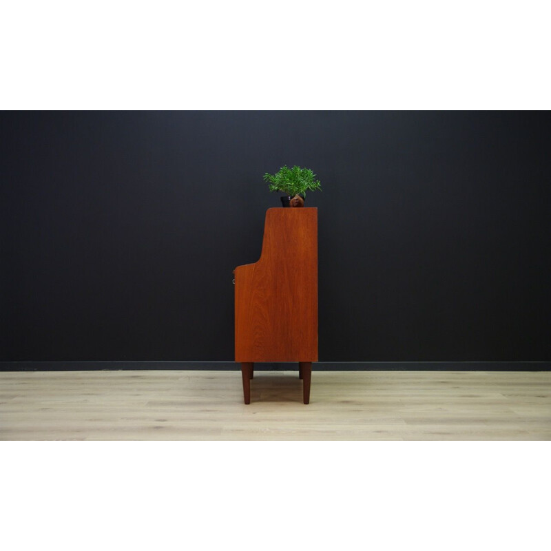 Vintage danish desk in teak with drawers