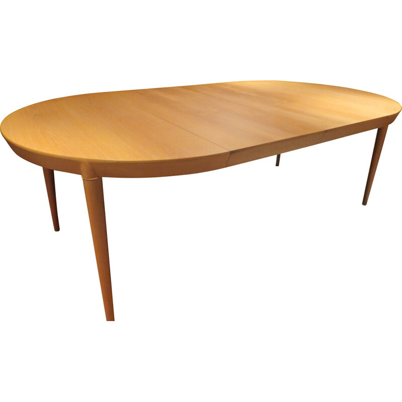 Haslev Mobelsnedkeri dining table in oakwood, Erik RIISAGER-HANSEN - 1960s