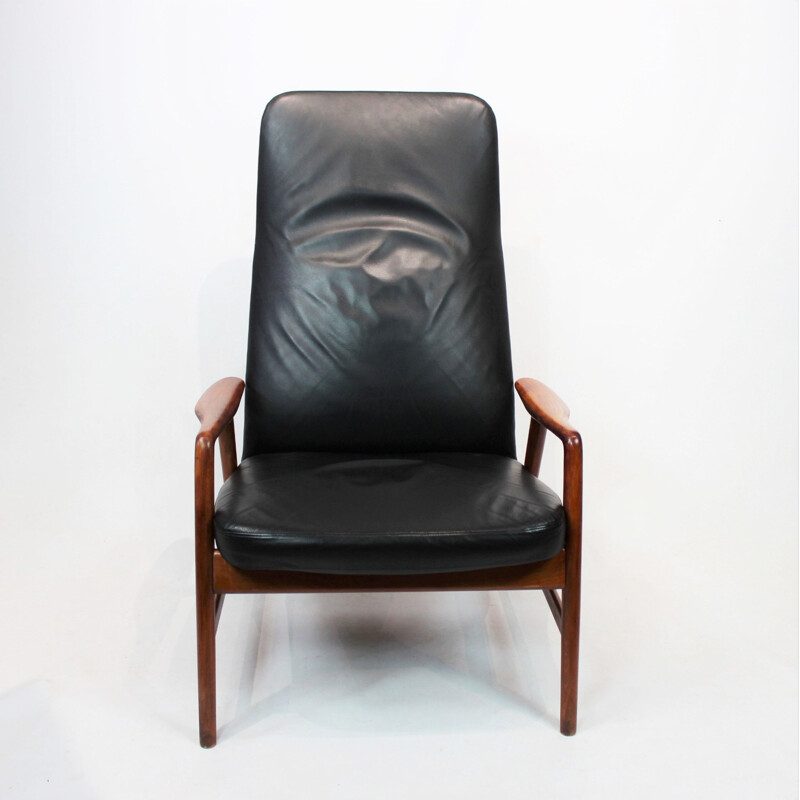 Vintage wood and black leather armchair by Alf Svensson and Fritz Hansen, 1960s