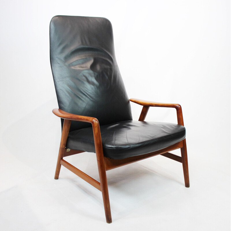 Vintage wood and black leather armchair by Alf Svensson and Fritz Hansen, 1960s