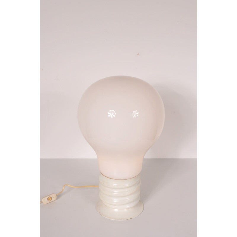 Lampe à poser Pop Art blanche en forme d'ampoule - 1970