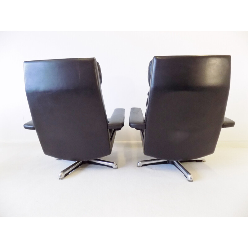 Set of 2 black leather vintage armchairs by Hans Kaufeld 