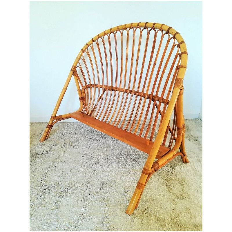 Vintage rattan basket bed