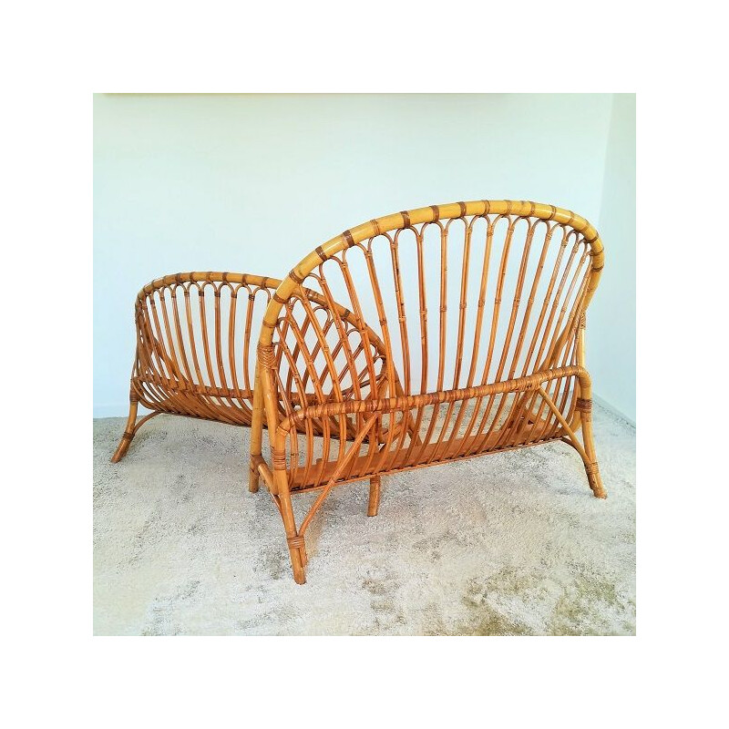 Vintage rattan basket bed