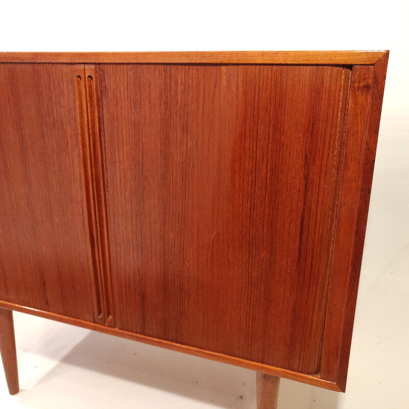 Vinatage Small Danish sideboard designed by Kai Kristiansen for Feldballes Møbelfabrik