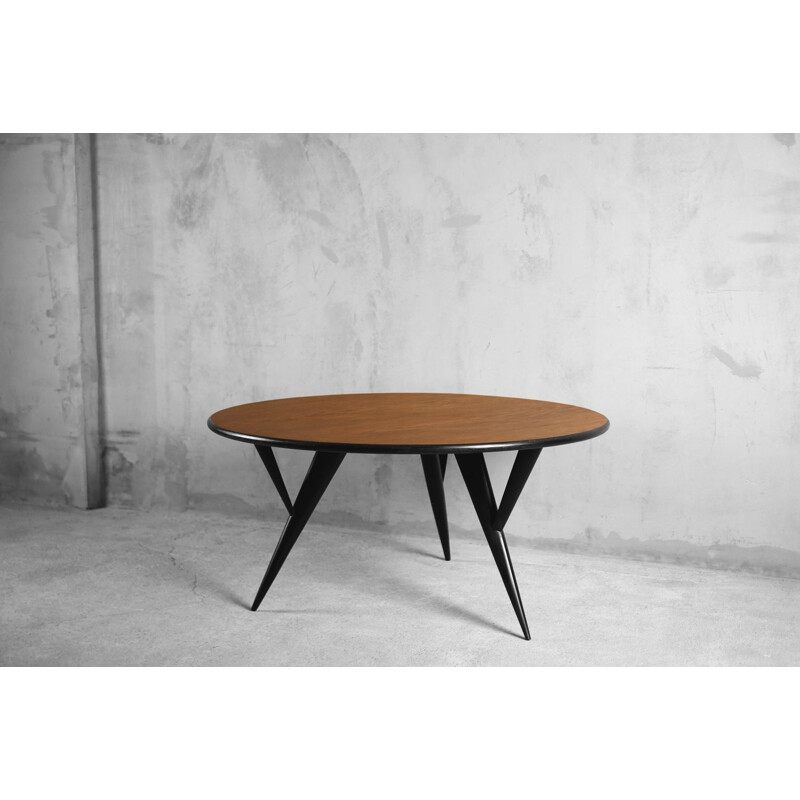 Table basse ronde scandinave en noyer, 1960