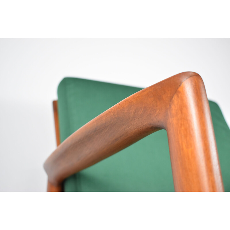 Fauteuil scandinave vintage vert bouteille type 300-139 par Swarzedzka Furniture Factory, 1960 