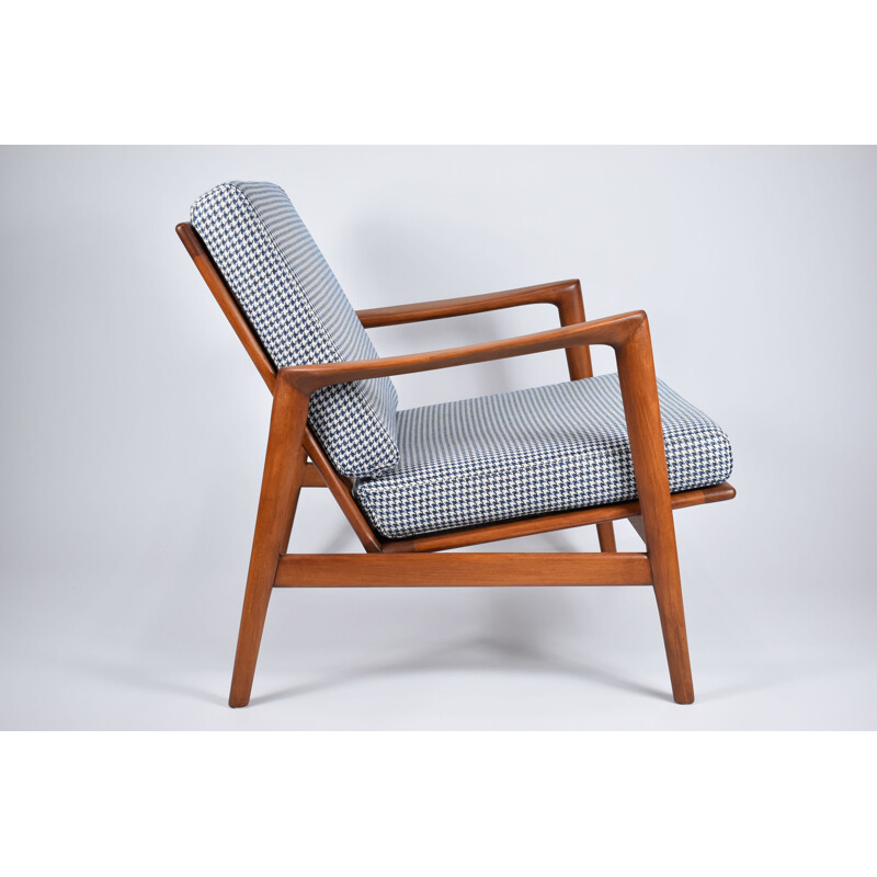 Fauteuil scandinave vintage type 300-139 pied de poule par Swarzedzka Furniture Factory, 1960 